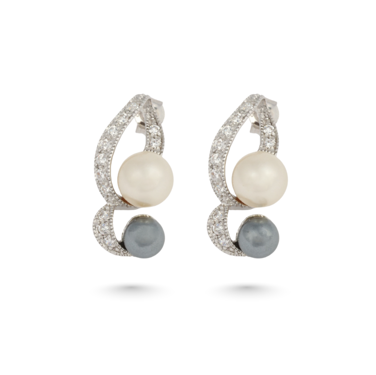 Luna Pearl Earrings